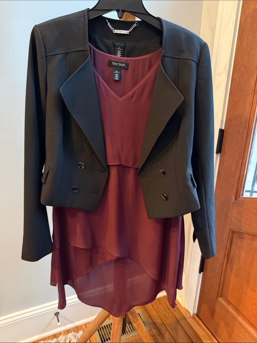 White House Black Market Sz 14 Cropped Blazer with XL Burgundy Layered Top